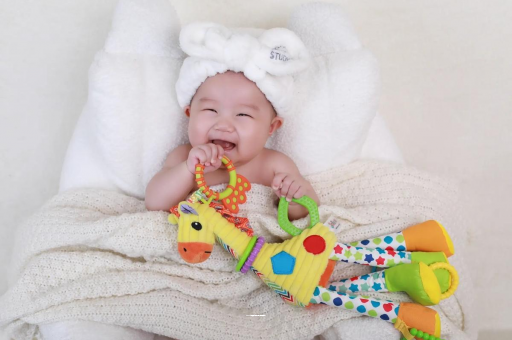 平凉1岁宝宝流鼻涕打喷嚏